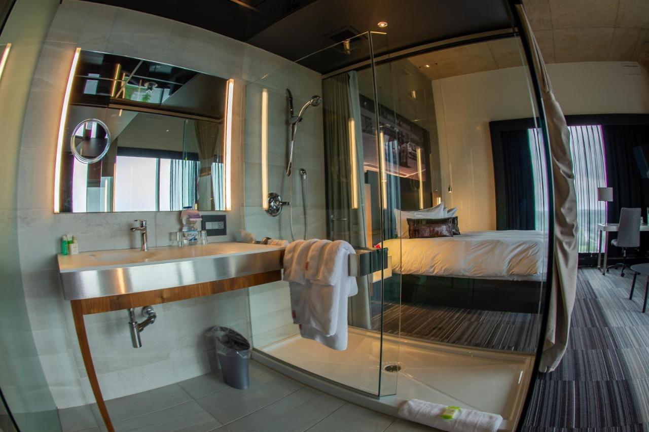 Grand Times Hotel Drummondville Bagian luar foto