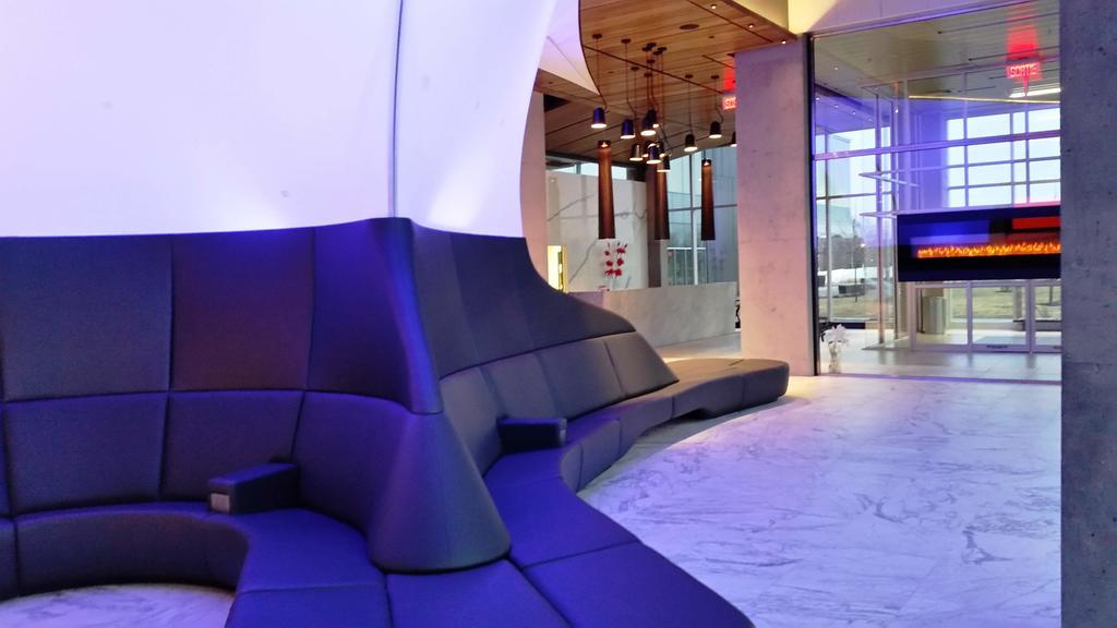 Grand Times Hotel Drummondville Bagian luar foto