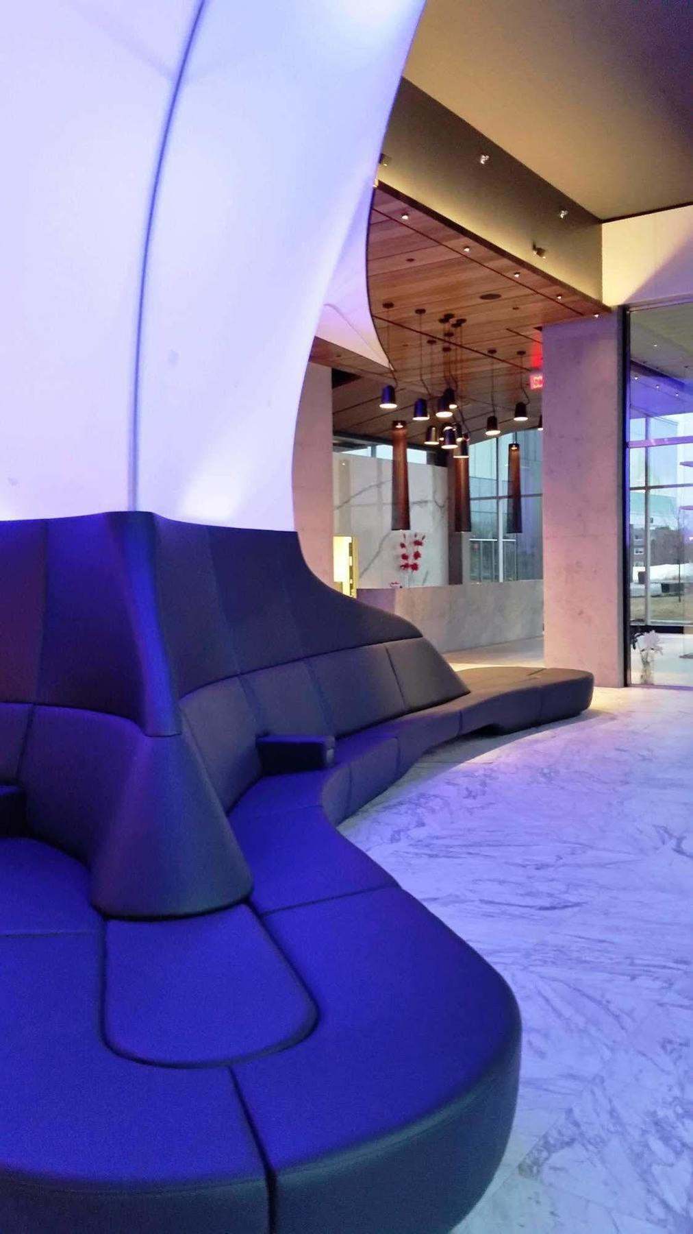 Grand Times Hotel Drummondville Bagian luar foto
